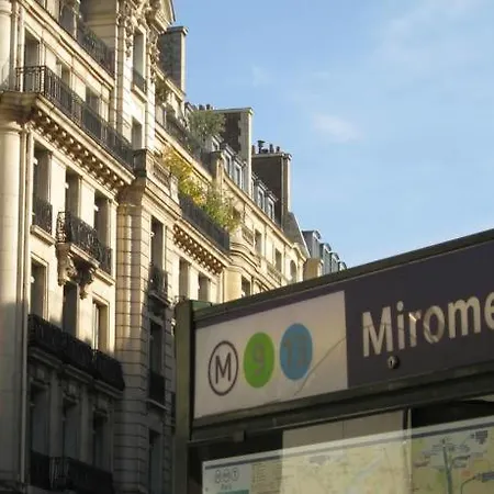 8 Eme 2 Pieces Metro Miromesnil Daire *