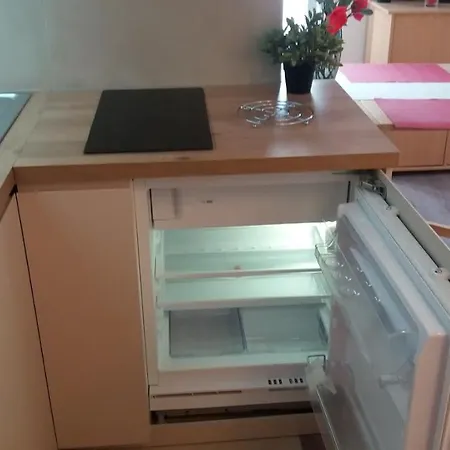 8 Eme 2 Pieces Metro Miromesnil Daire