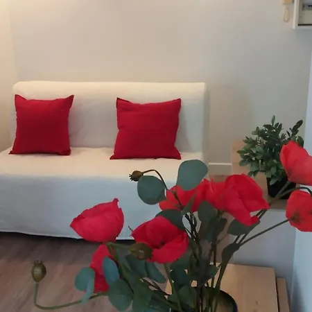 8 Eme 2 Pieces Metro Miromesnil Apartment Paris